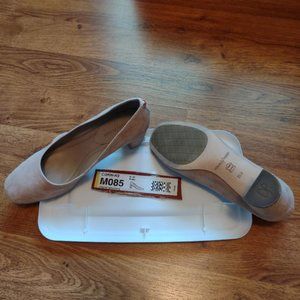 Donald Pliner Suded Shoes- Tan/Blush